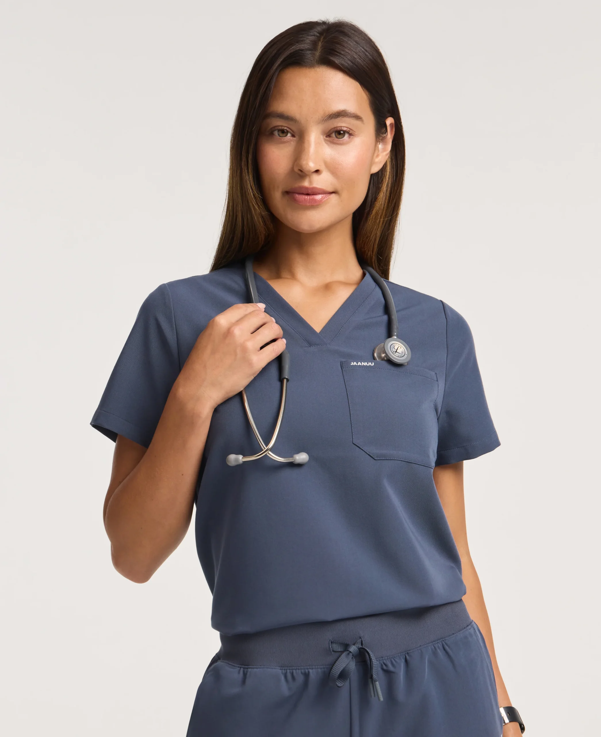 Jaanuu Rhena 1-Pocket Scrub Top – #W10001CHOP
